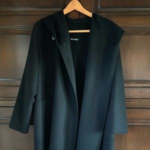 MaxMara 100% Cashmere Black Coat